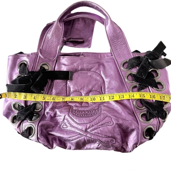 Vintage iconic Betsey Johnson leather skull tote - Picture 3 of 9